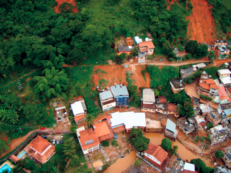 Quase 4 milhões de pessoas vivem em áreas de risco no Brasil